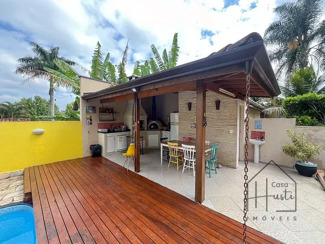 Casa com 600m² 4 quartos e 5 banheiros, à venda, no bairro Jardim do Golf I em Jandira