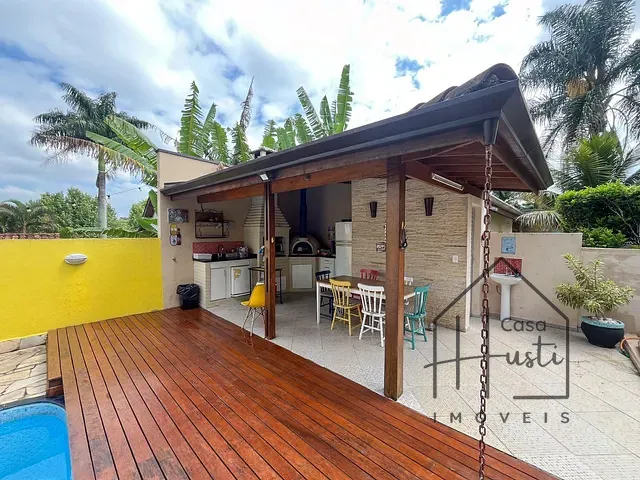 Casa com 600m² 4 quartos e 5 banheiros, à venda, no bairro Jardim do Golf I em Jandira