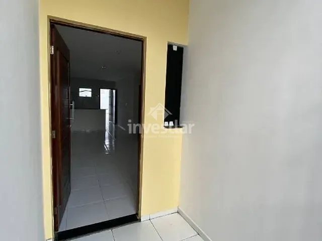 Casa 3 quartos e 2 banheiros, para alugar, no bairro Três Irmãs em Campina Grande