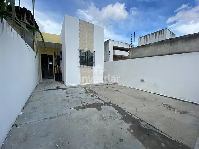 Casa 3 quartos e 2 banheiros, para alugar, no bairro Três Irmãs em Campina Grande