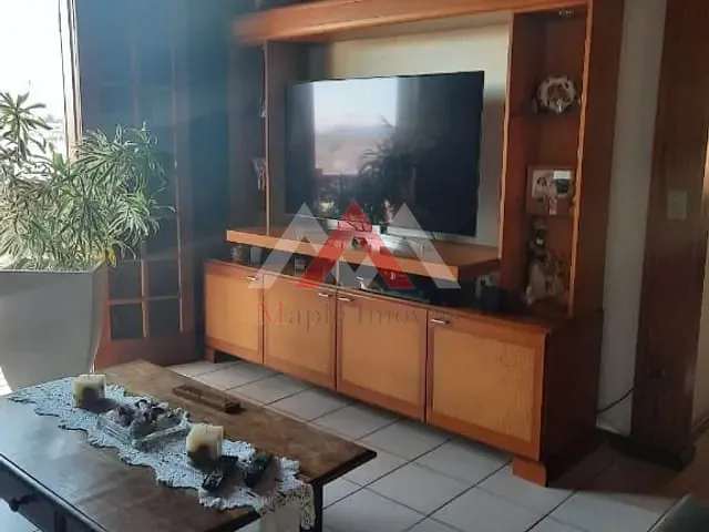 Casa com 700m² 4 quartos e 3 banheiros, à venda, no bairro Badu em Niterói