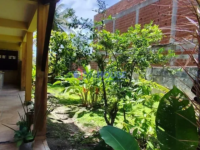 Casa com 600m² 4 quartos e 3 banheiros, à venda, no bairro Olivença em Ilhéus