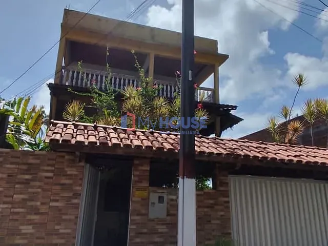 Casa com 600m² 4 quartos e 3 banheiros, à venda, no bairro Olivença em Ilhéus