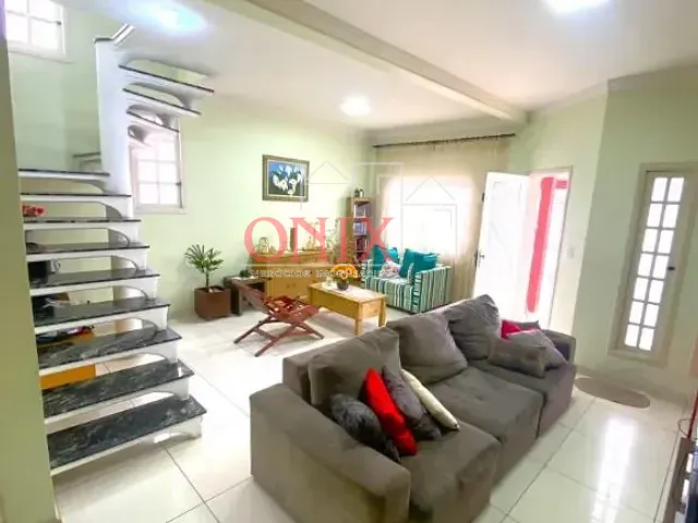Casa com 150m² 3 quartos e 2 banheiros, à venda, no bairro Jundiapeba em Mogi das Cruzes