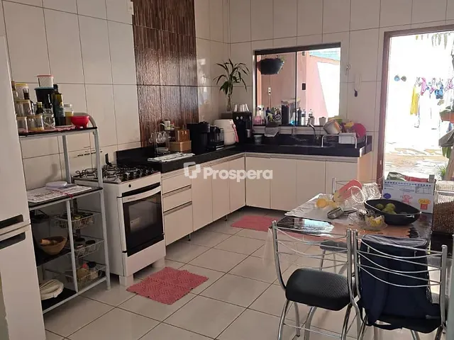 Casa com 200m² 3 quartos e 2 banheiros, à venda, no bairro Jibran El Hadj em Anápolis