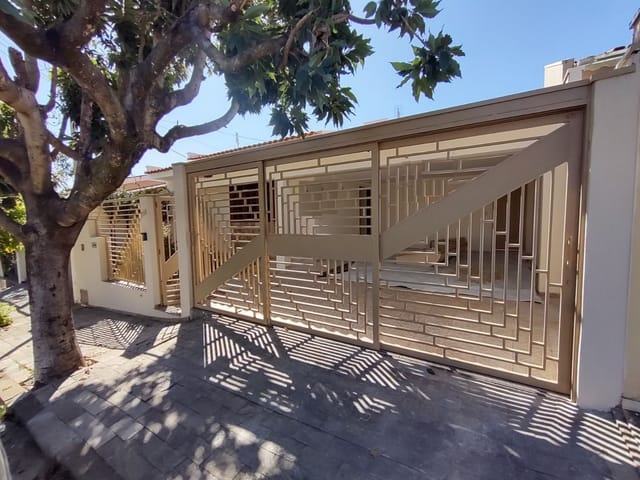 Foto do Casa - **EM BREVE** Casa com 3 dormitórios para alugar, 230 m²- Jardim Nova São João - São João da Boa Vista/SP | Zeladoria Imóveis & Condomínios