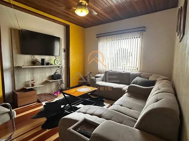Casa 5 quartos e 5 banheiros, à venda, no bairro Três Vendas em Pelotas