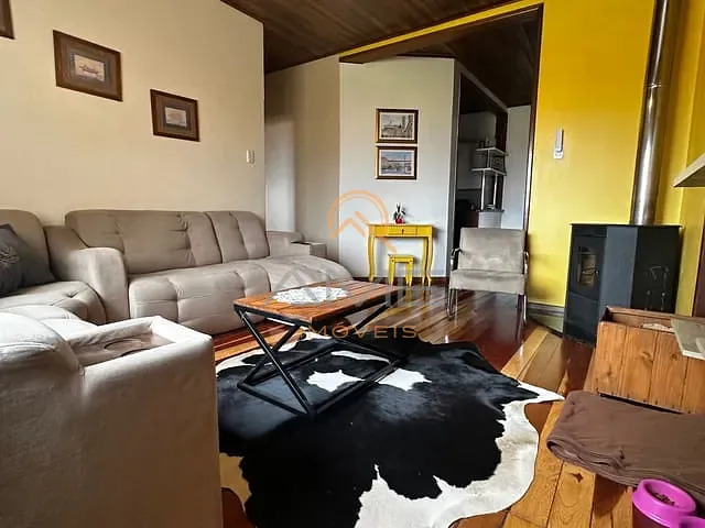 Casa 5 quartos e 5 banheiros, à venda, no bairro Três Vendas em Pelotas