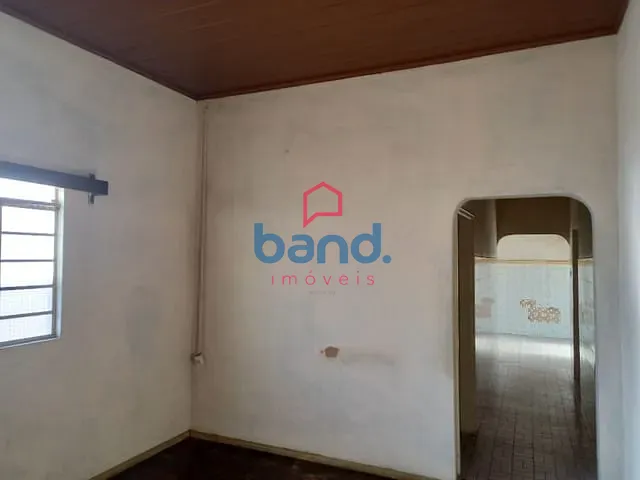Casa com 665m² 3 quartos e 1 banheiro, à venda, no bairro Centro em Porto Feliz