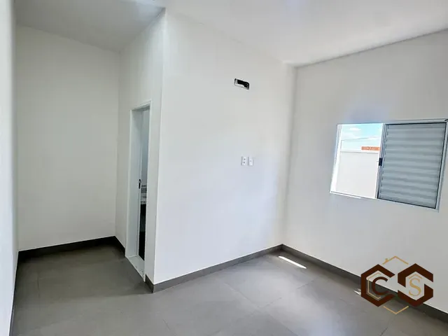 Casa com 150m² 3 quartos e 2 banheiros, à venda, no bairro Jardim Bom Sucesso em Indaiatuba