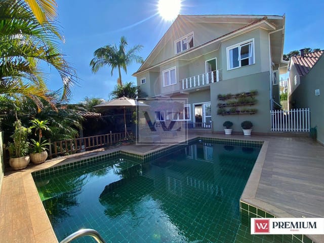 Casa com 525m² 4 quartos e 6 banheiros, à venda, no bairro Estrela em Ponta Grossa