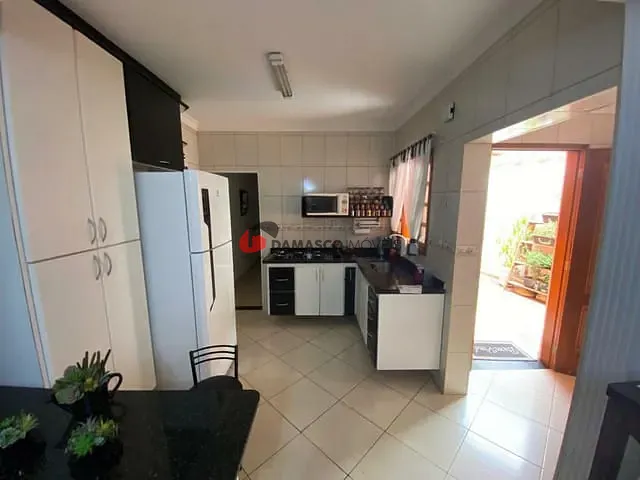 Casa com 178m² 2 quartos e 1 banheiro, à venda, no bairro Campestre em Santo André