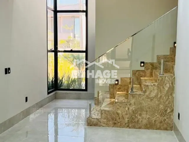 Casa com 300m² 4 quartos e 6 banheiros, à venda, no bairro Jardim Itália em Cuiabá