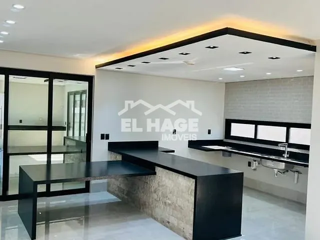 Casa com 300m² 4 quartos e 6 banheiros, à venda, no bairro Jardim Itália em Cuiabá