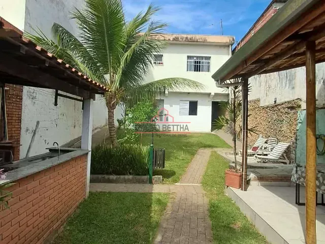 Casa com 252m² 3 quartos e 3 banheiros, à venda, no bairro Jardim dos Camargos em Barueri