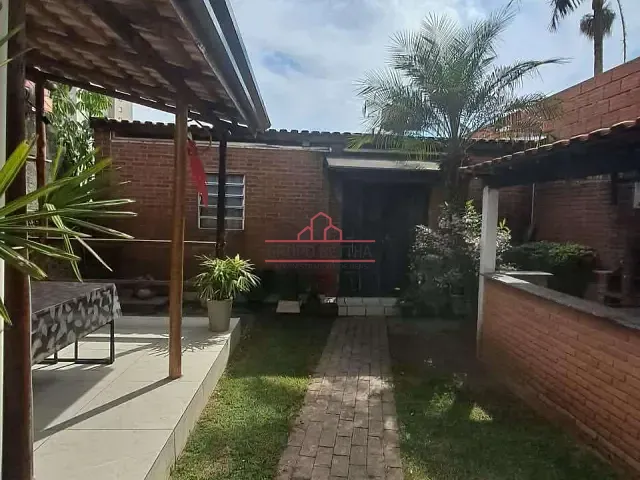 Casa com 252m² 3 quartos e 3 banheiros, à venda, no bairro Jardim dos Camargos em Barueri