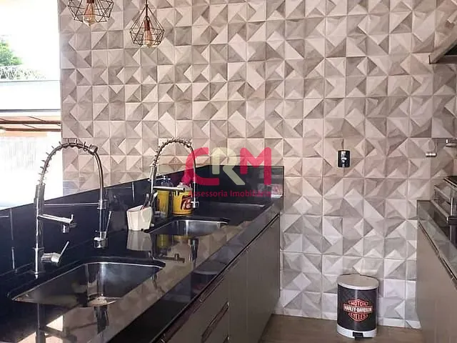 Casa com 330m² 1 quarto e 2 banheiros, à venda, no bairro Parque Residencial Laranjeiras I em Taquaritinga