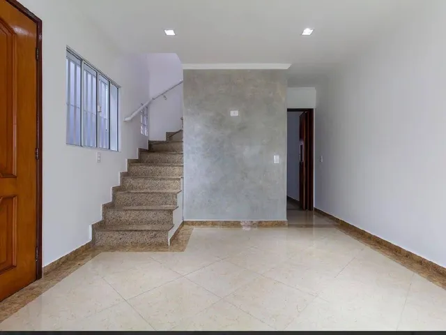 Casa 3 quartos e 3 banheiros, à venda, no bairro Vila Santa Terezinha (Zona Norte) em São Paulo