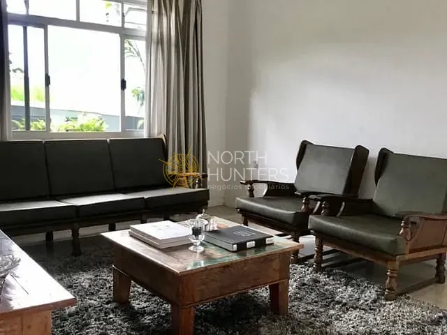 Casa com 900m² 4 quartos e 2 banheiros, à venda, no bairro Canasvieiras em Florianópolis
