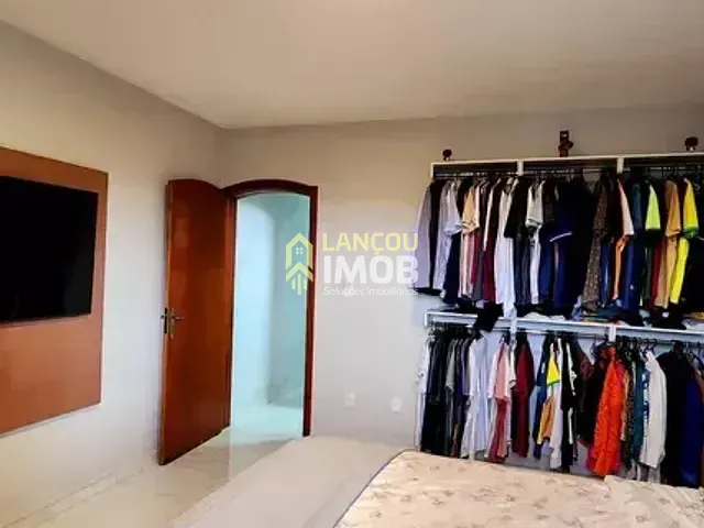 Casa 4 quartos e 4 banheiros, à venda, no bairro Jardim Maria de Fátima em Várzea Paulista