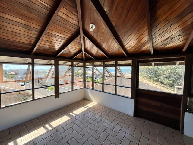 Casa com 450m² 7 quartos e 5 banheiros, à venda, no bairro Ingleses do Rio Vermelho em Florianópolis