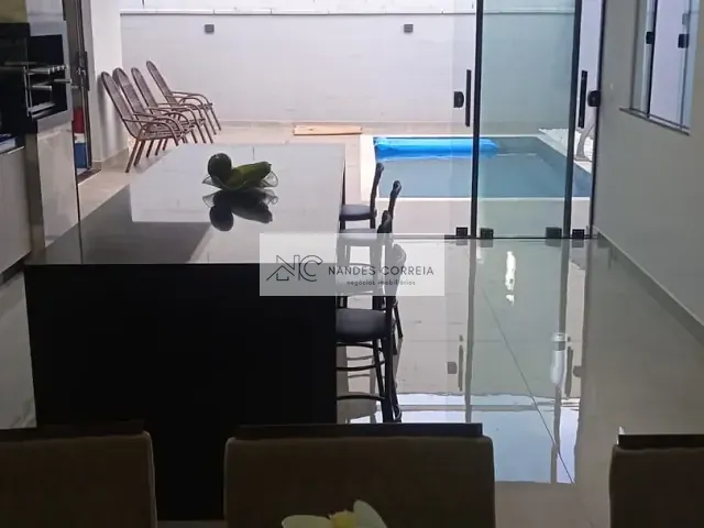 Casa 3 quartos e 3 banheiros, à venda, no bairro Indústrias Leves em Londrina