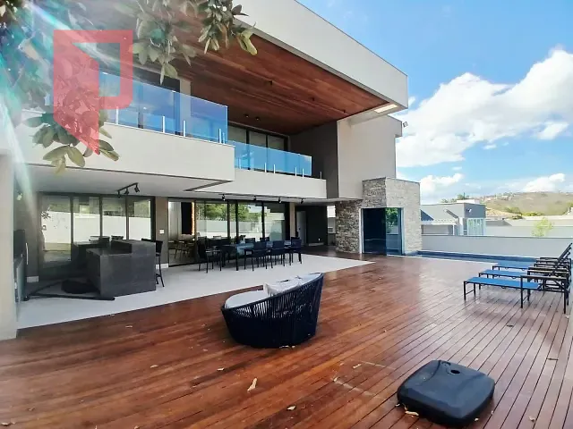 Casa com 585m² 4 quartos e 6 banheiros, à venda, no bairro Residencial Vitória I em Lagoa Santa