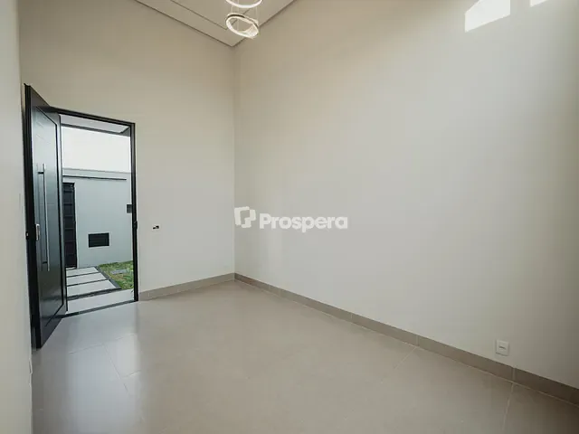 Casa com 200m² 3 quartos e 3 banheiros, à venda, no bairro Residencial Campos do Jordão em Anápolis