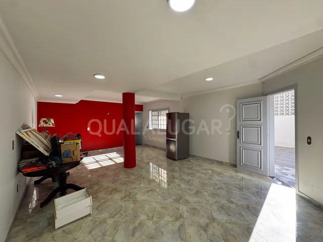 Casa 4 quartos e 2 banheiros, para alugar, no bairro Dehon em Tubarão
