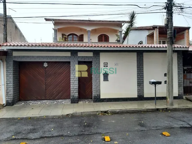Casa com 250m² 5 quartos e 5 banheiros, à venda, no bairro Jardim Ismênia em São José dos Campos