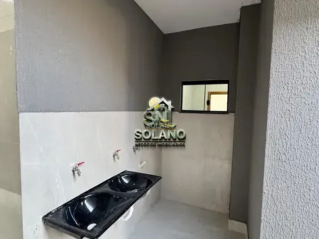 Casa com 112m² 3 quartos e 2 banheiros, à venda, no bairro Jardim Veneza em Aparecida de Goiânia