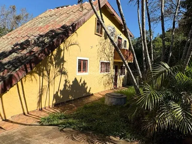 Casa com 1000m² 3 quartos e 2 banheiros, à venda, no bairro Villa Dom Pedro em Atibaia