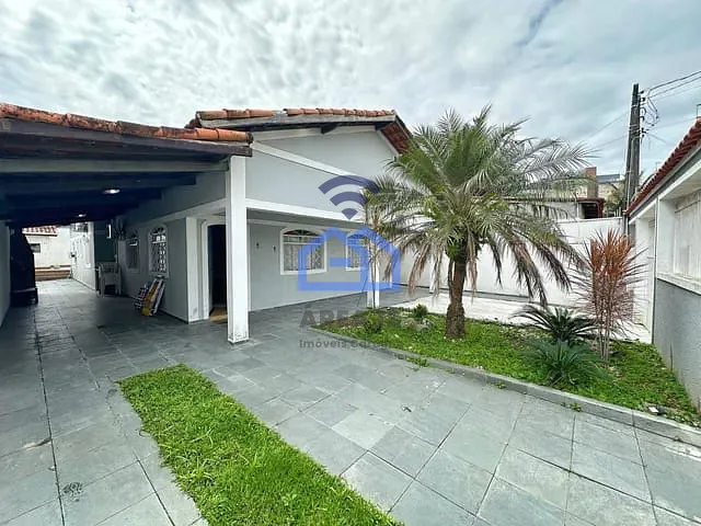 Casa com 360m² 4 quartos e 5 banheiros, à venda, no bairro Jardim Britânia em Caraguatatuba