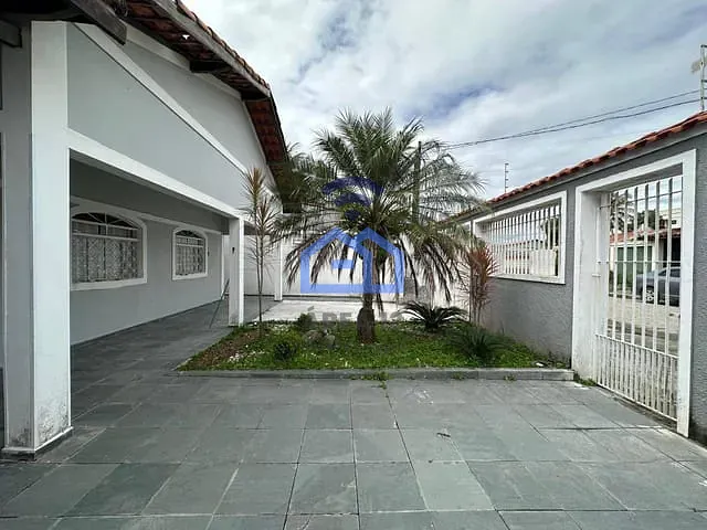 Casa com 360m² 4 quartos e 5 banheiros, à venda, no bairro Jardim Britânia em Caraguatatuba