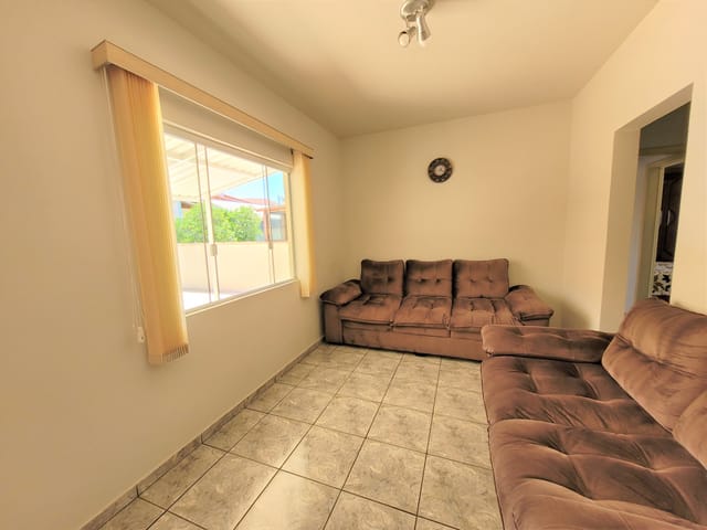 Casa com 630m² 3 quartos e 1 banheiro, à venda, no bairro Oficinas em Ponta Grossa