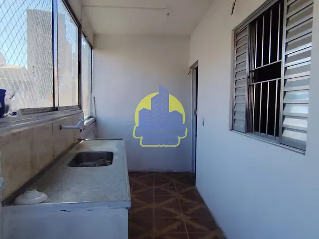 Casa com 40m² 2 quartos e 1 banheiro, para alugar, no bairro Bussocaba em Osasco