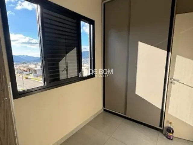 Casa 2 quartos e 2 banheiros, à venda, no bairro Residencial Belvedere em Poços de Caldas