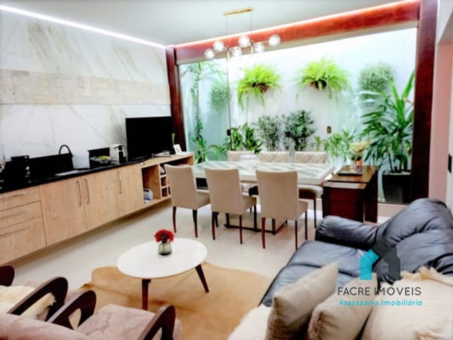Casa com 275m² 3 quartos e 4 banheiros, à venda, no bairro Despraiado em Cuiabá