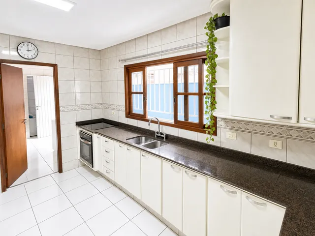 Casa 3 quartos e 5 banheiros, à venda, no bairro Vila Brasilina em São Paulo