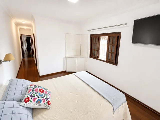 Casa 3 quartos e 5 banheiros, à venda, no bairro Vila Brasilina em São Paulo