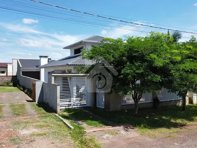 Casa com 150m² 3 quartos e 2 banheiros, à venda, no bairro Alesgut em Teutônia