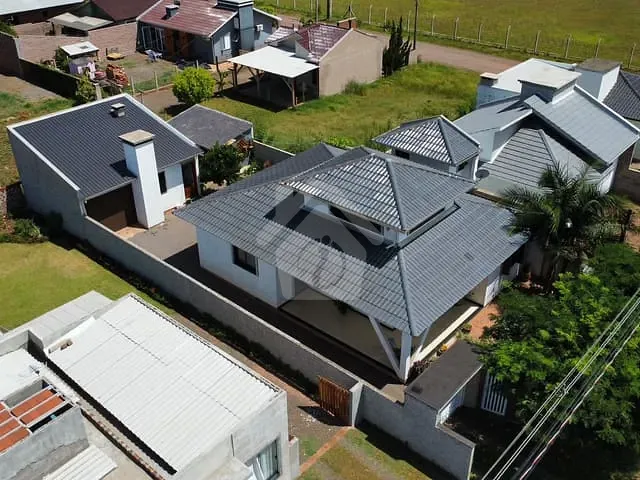 Casa com 150m² 3 quartos e 2 banheiros, à venda, no bairro Alesgut em Teutônia