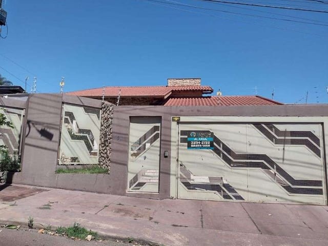 Casa com 390m² 3 quartos e 2 banheiros, à venda ou para alugar, no bairro Jardim Primavera em Cambé