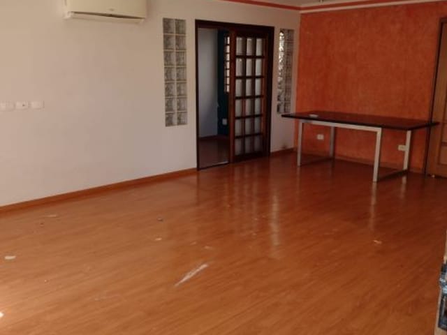 Casa com 390m² 3 quartos e 2 banheiros, à venda ou para alugar, no bairro Jardim Primavera em Cambé