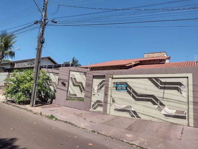Casa com 390m² 3 quartos e 2 banheiros, à venda ou para alugar, no bairro Jardim Primavera em Cambé