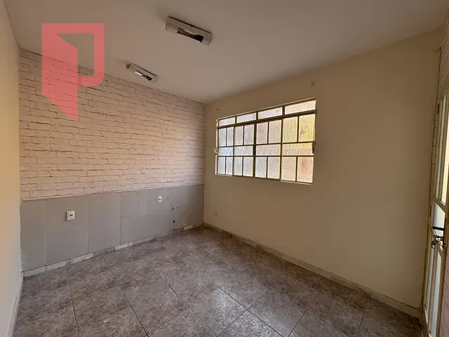 Casa 3 quartos e 1 banheiro, para alugar, no bairro Caiçara-Adelaide em Belo Horizonte