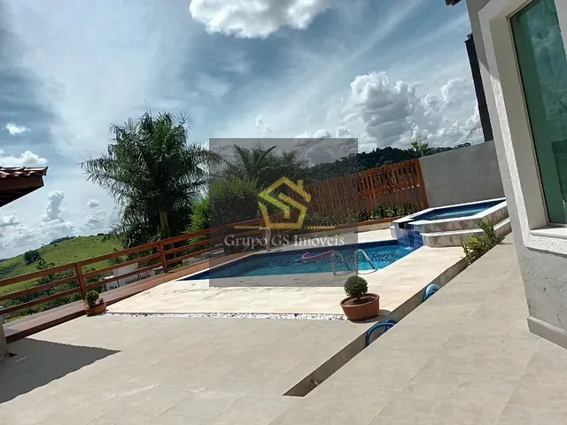 Casa com 1000m² 3 quartos e 5 banheiros, à venda, no bairro Santa Cândida em Vinhedo