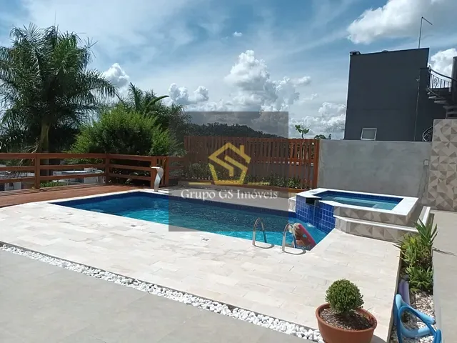Casa com 1000m² 3 quartos e 5 banheiros, à venda, no bairro Santa Cândida em Vinhedo
