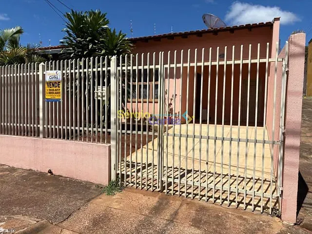 Casa com 180m² 3 quartos e 2 banheiros, à venda, no bairro Sabará I em Londrina