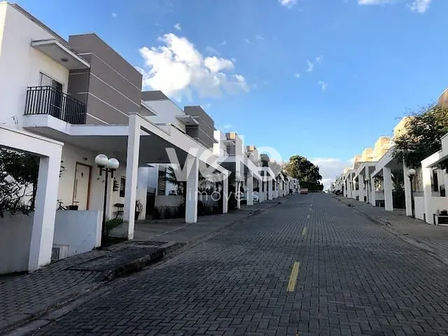 Casa com 185m² 3 quartos e 3 banheiros, à venda, no bairro Vila Areao em Taubaté